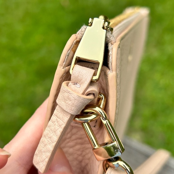 🌸Tory Burch Crossbody - Picture 5 of 16